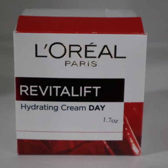 L’Oréal Revitalift Day Cream – 1.7 oz – New - Picture 2 of 6
